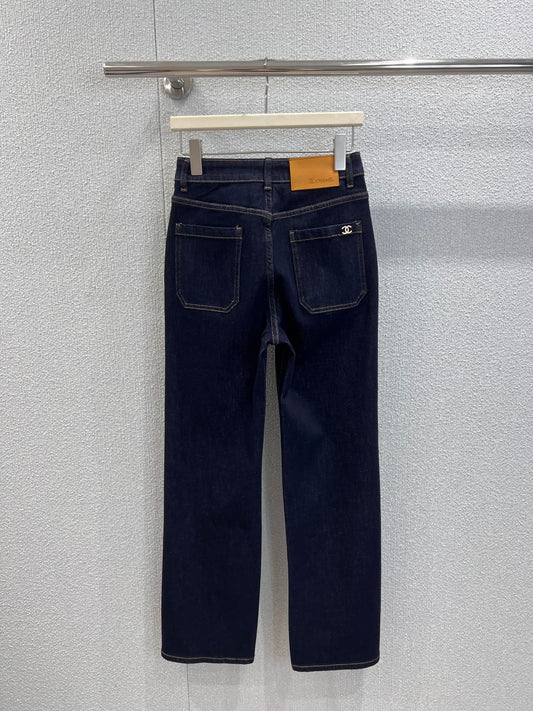 Embroidered double-pocket denim trousers