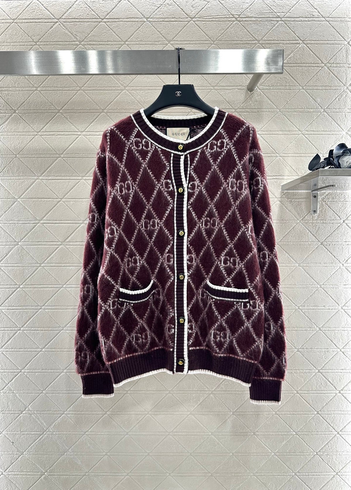 Round neck diamond jacquard knit cardigan