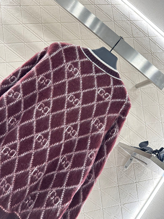 Round neck diamond jacquard knit cardigan