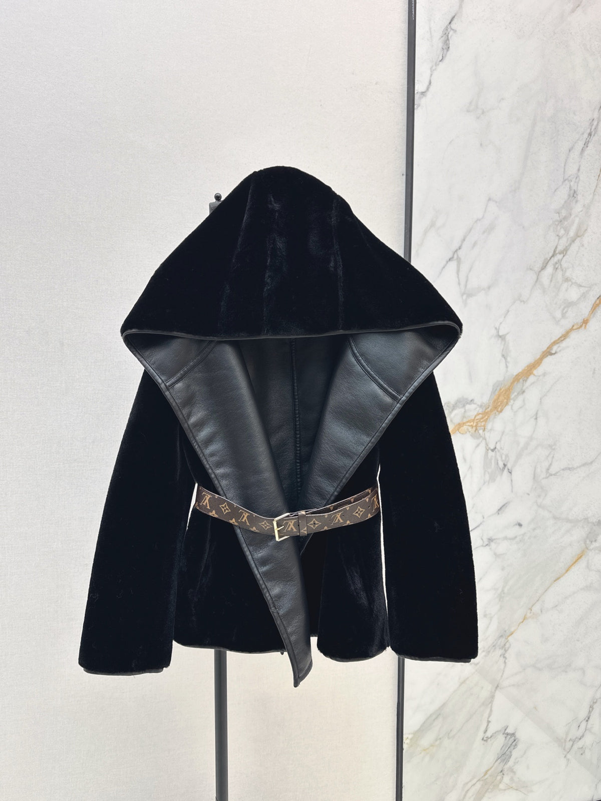 Wrap-style short coat
