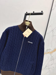 A stand-up collar jacket with contrasting trims