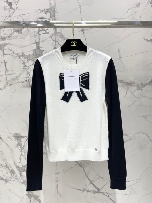 Bow-tie Jacquard Round Neck Long-Sleeve Knit Sweater
