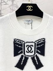 Bow-tie Jacquard Round Neck Long-Sleeve Knit Sweater