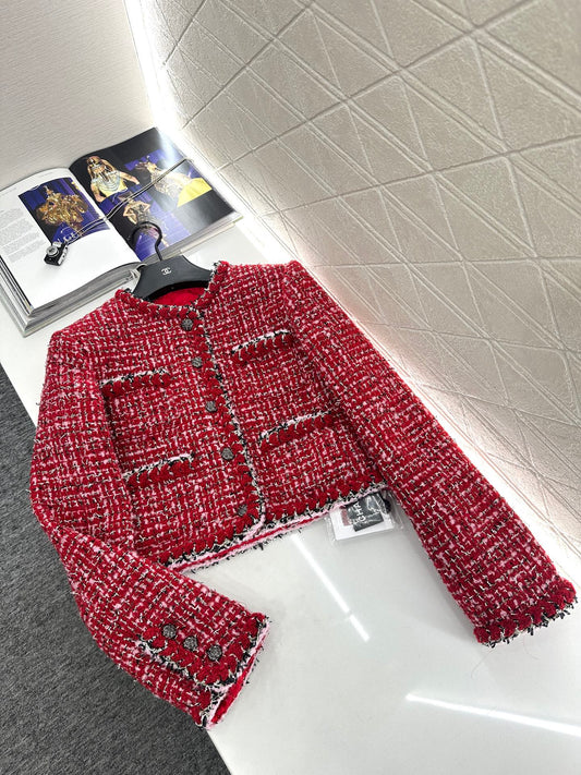 Red crew neck knitted jacket