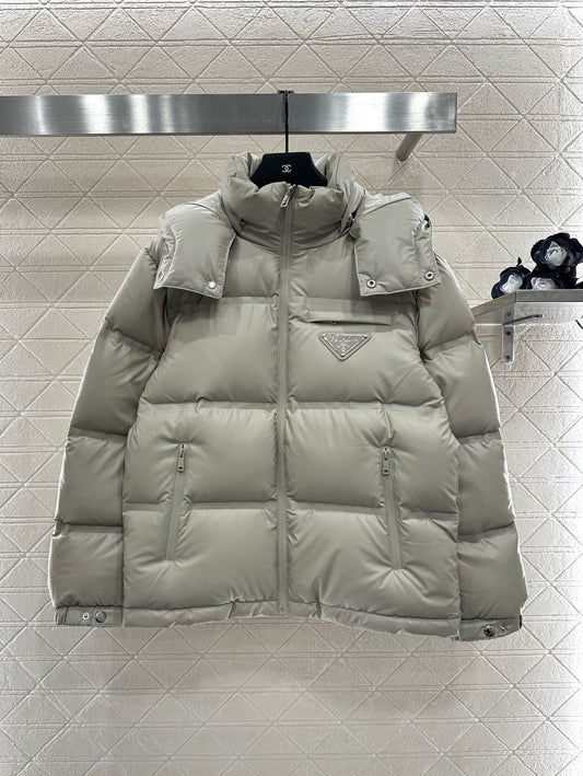 Hooded, detachable down jacket