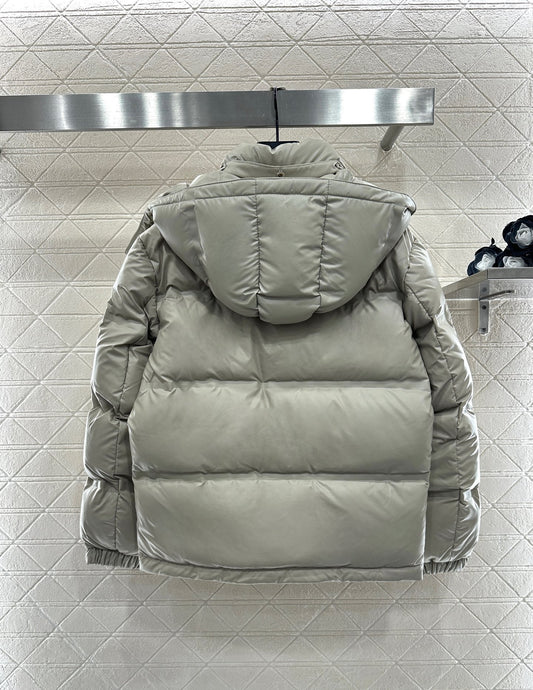 Hooded, detachable down jacket