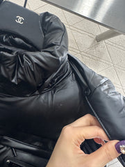 Hooded, detachable down jacket