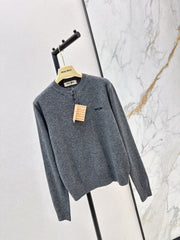 Half-button crew neck cashmere knit sweater