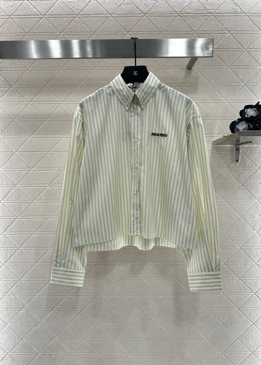 Short-sleeved striped shirt