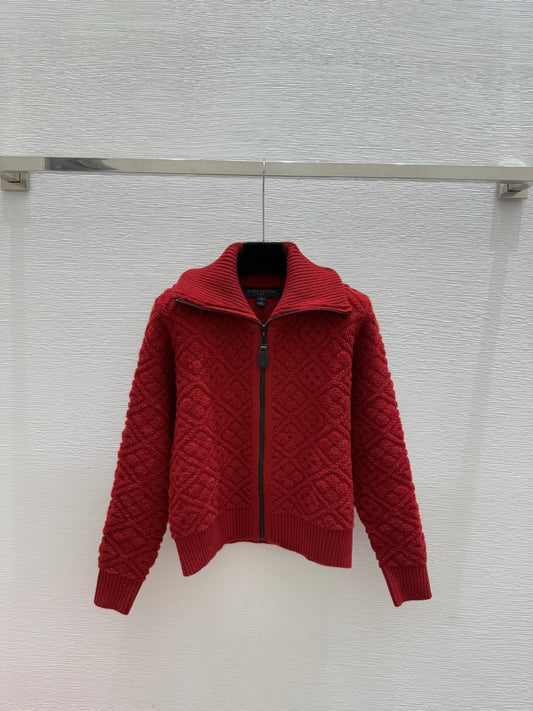 Red collared knit long-sleeved cardigan