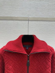 Red collared knit long-sleeved cardigan