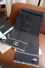 Wool and cashmere knitted shawl/scarf