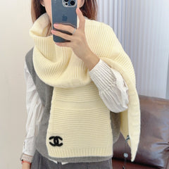 Double-sided jacquard knit scarf