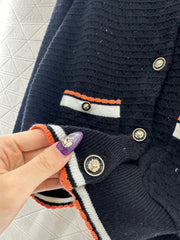 Color-blocked crew neck knitted cardigan