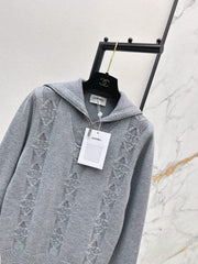 Half-open zip-up knit sweater