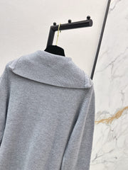 Half-open zip-up knit sweater
