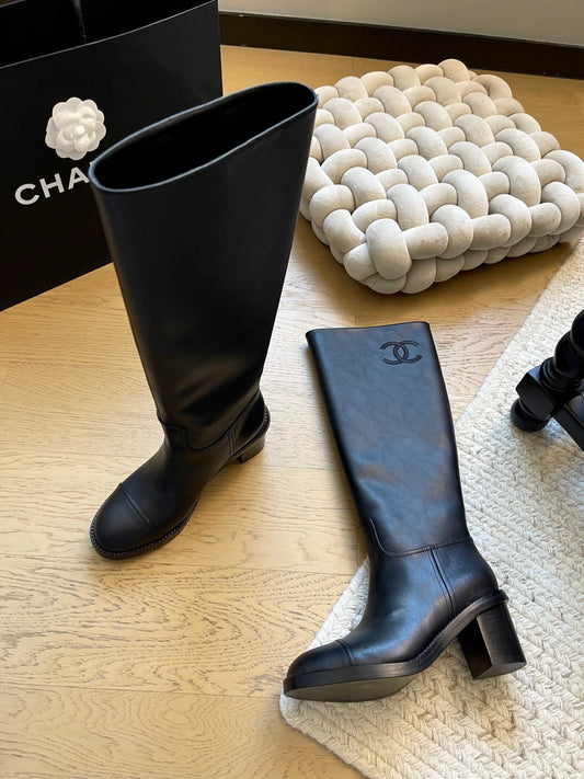 Premium minimalist long boots