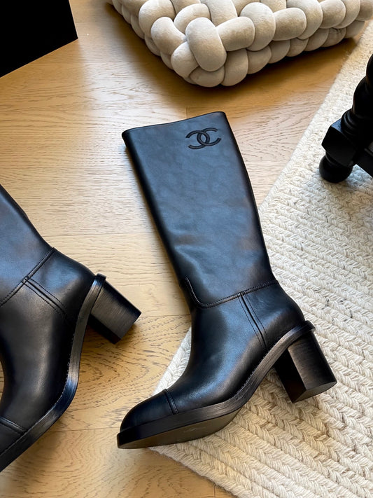 Premium minimalist long boots