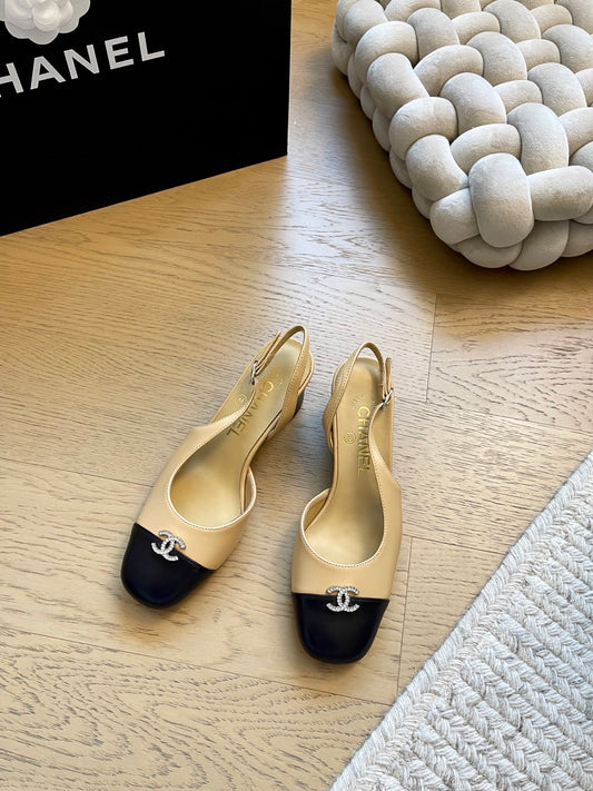 Mary Jane chunky heeled shoes