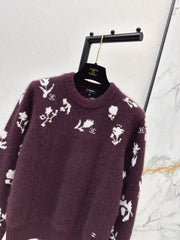 Ski-Style Crew Neck Top