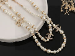 Sweater Pearl Necklace