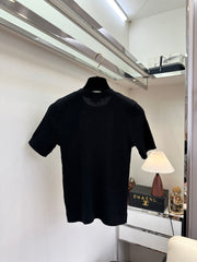 Lightweight and slimming round neck short-sleeved knitwear