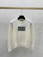 Color-blocked lettered crew neck knit long-sleeved top