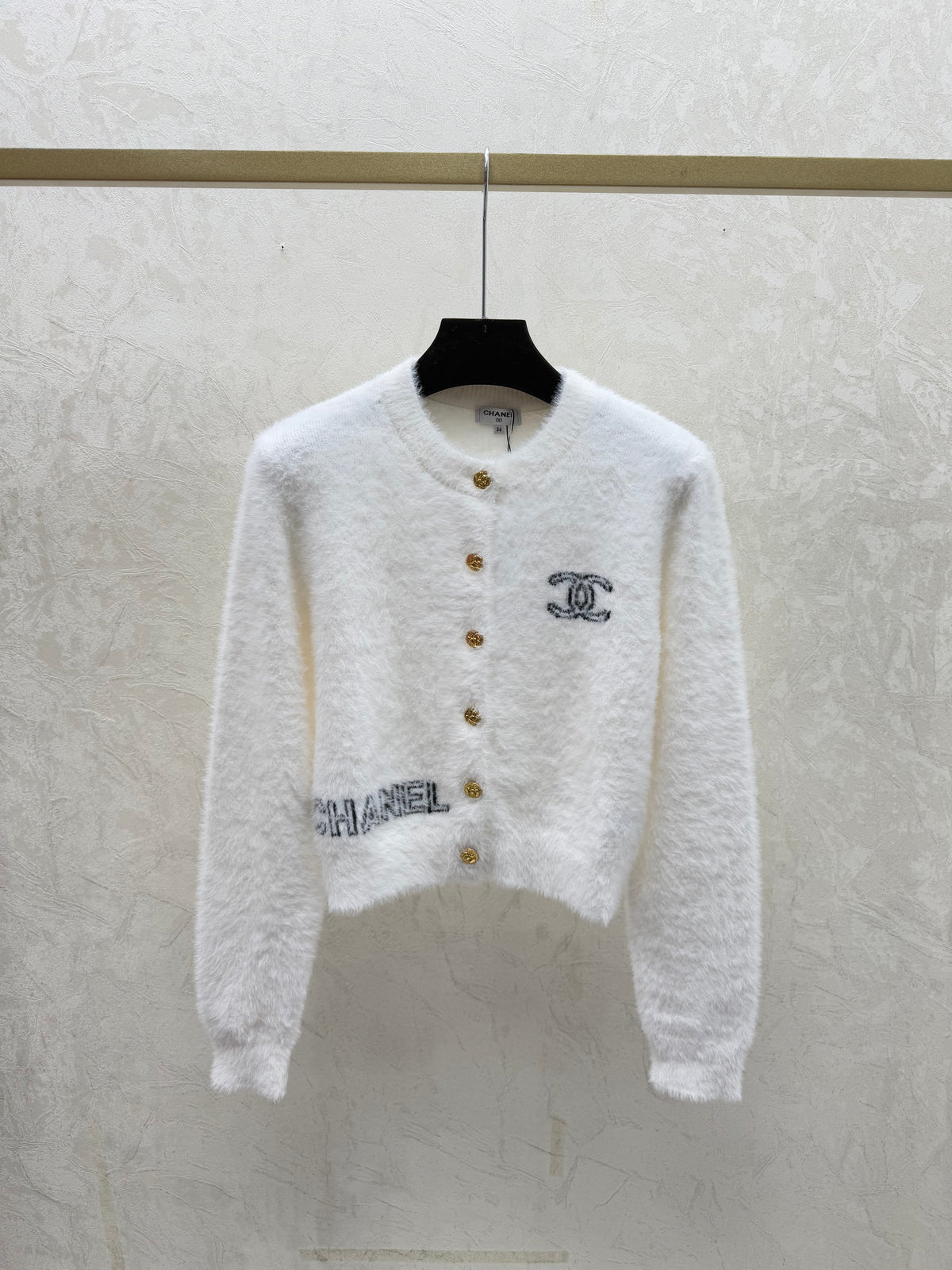 Color-blocked lettered crew neck knit long-sleeved cardigan
