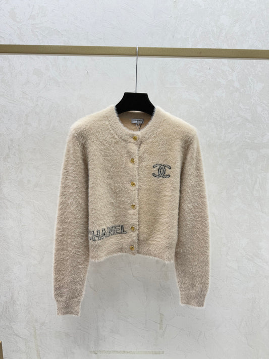 Color-blocked lettered crew neck knit long-sleeved cardigan