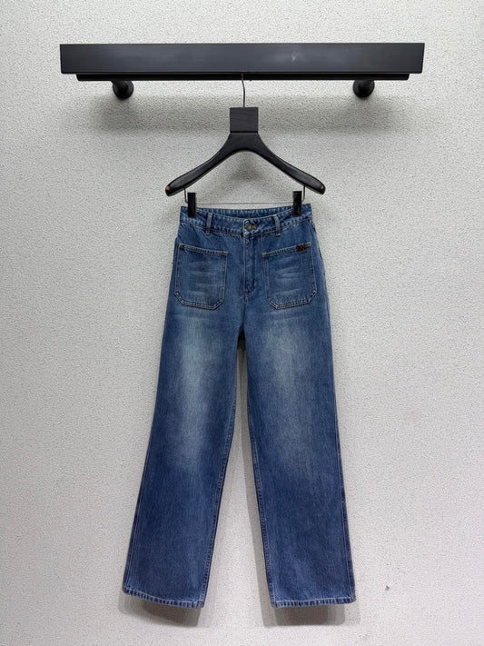 Front pocket jeans