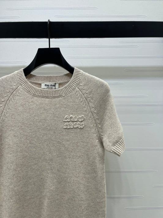 Crew neck knitted short sleeve