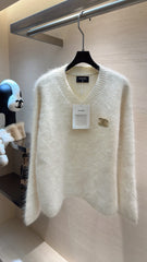 Sheep wool V-neck sweater