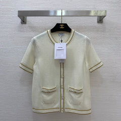 Gold-trimmed round neck short-sleeved knit cardigan