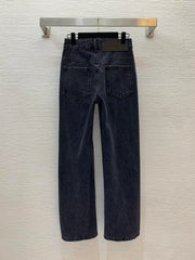 Straight-leg jeans with embroidered knees