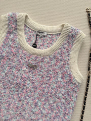 Gold Thread Knit Sleeveless Vest