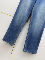 Straight-leg jeans