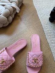 Backpack-style slippers