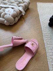 Backpack-style slippers
