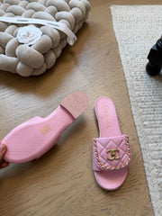 Backpack-style slippers