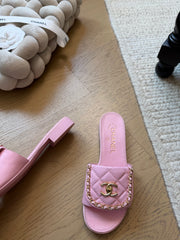 Backpack-style slippers