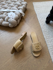 Backpack-style slippers