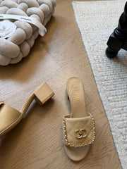 Backpack-style High-heeled sandals