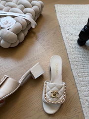 Backpack-style High-heeled sandals