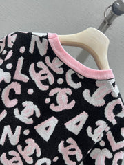 Black and Pink Color-Blocked Knit Short-Sleeve T-Shirt