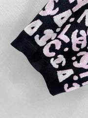 Black and Pink Color-Blocked Knit Short-Sleeve T-Shirt
