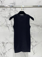 Stretch Fit Diamond Pattern Knit Vest