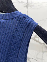Stretch Fit Diamond Pattern Knit Vest
