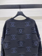 V-neck long-sleeved knit cardigan