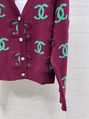 V-neck long-sleeved knit cardigan
