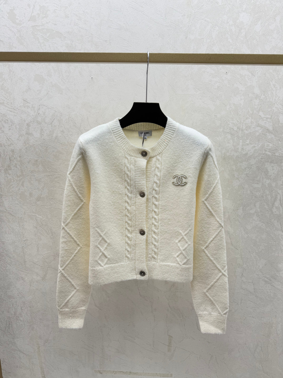 simple round neck knit long-sleeved cardigan
